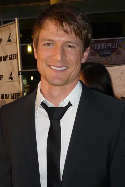 How tall is Philip Winchester?